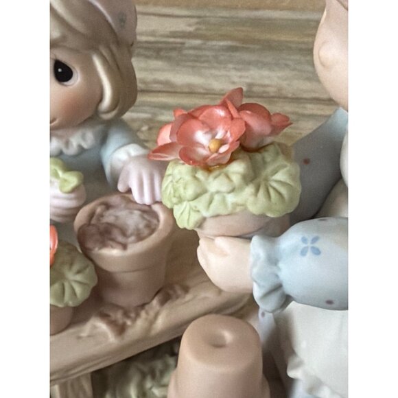 Precious Moments 2001 Planting the Seeds of Love #101548 Ltd Ed 1190/7500 No Box - Picture 14 of 14